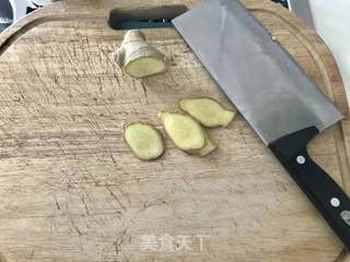 芦笋木耳虾仁水饺(完整版)的做法步骤:3