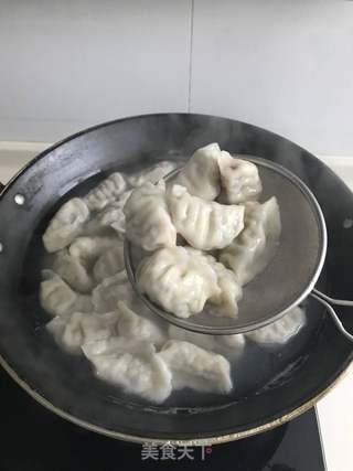 芦笋木耳虾仁水饺(完整版)的做法步骤:24
