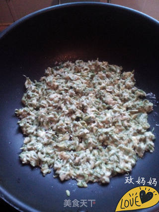 槐花饼的做法步骤:7