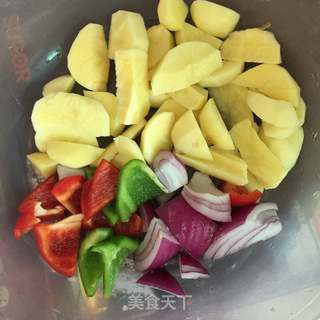 咖喱土豆烧牛肉的做法步骤:2