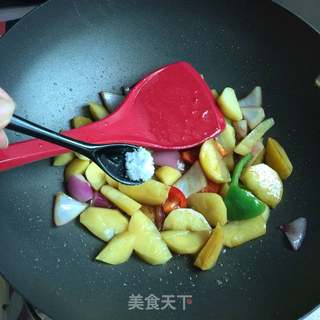 咖喱土豆烧牛肉的做法步骤：5