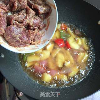 咖喱土豆烧牛肉的做法步骤:8