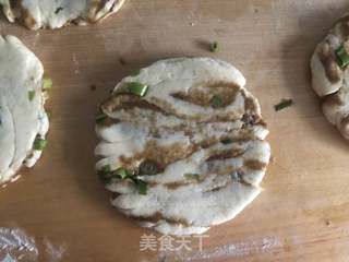 香葱芝麻酱豆渣饼的做法步骤:12