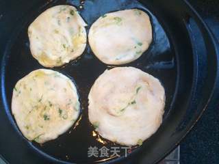 烫面葱油饼的做法步骤：8