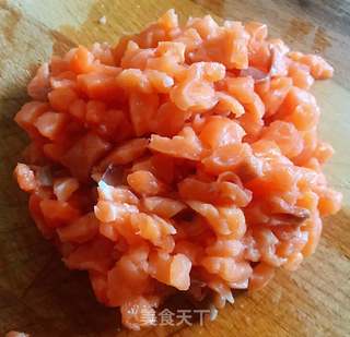三文鱼韭菜炒饭#快手小炒菜#的做法步骤:3