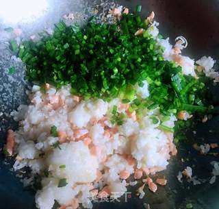 三文鱼韭菜炒饭#快手小炒菜#的做法步骤:7
