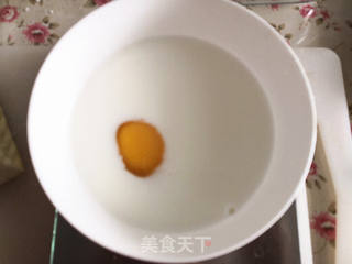 吐司鸡蛋布丁的做法步骤:2
