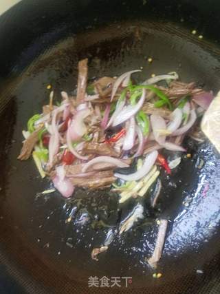 牛肉炒粉的做法步骤：6