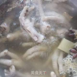 泡椒凤爪的做法步骤：5