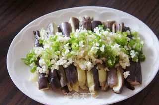 蒜香拌茄条的做法步骤:7