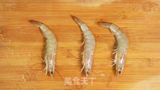 海参鲜虾鲜蔬面的做法步骤:3