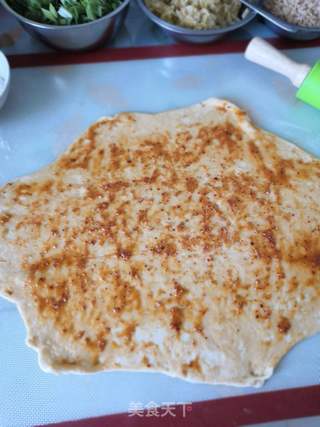 葱香酸菜发面千层饼的做法步骤：10