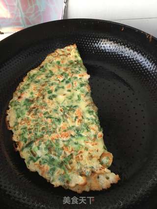韭菜虾仁蛋饼的做法步骤:18