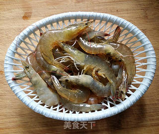 白灼对虾的做法步骤:2