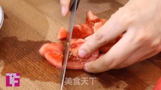 番茄虾仁意面的做法步骤:3