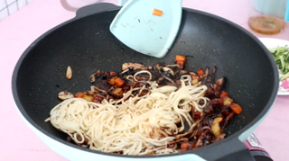didinika韩式炸酱面的做法步骤:9