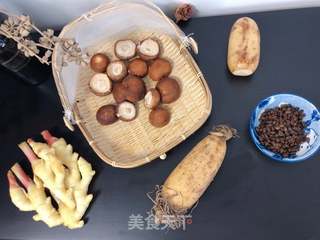 香菇酱（纯素）的做法步骤：1