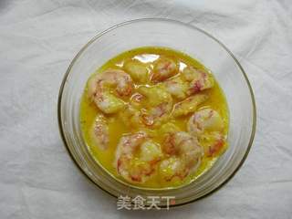 滑蛋虾仁的做法步骤：6