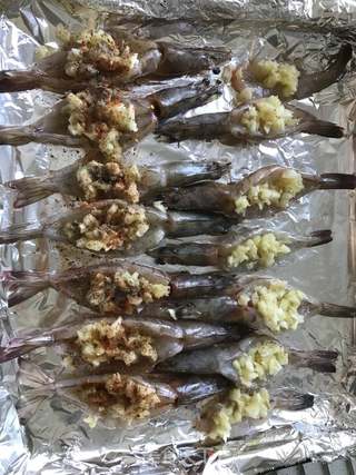 蒜烤大虾的做法步骤:5