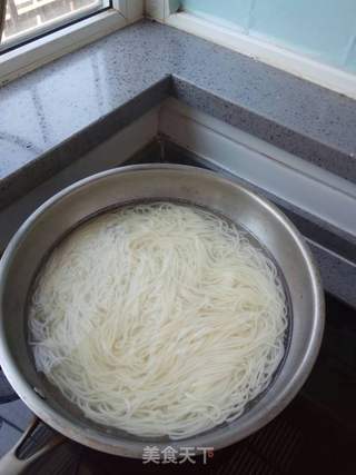 凉拌面的做法步骤：2