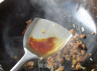 酱香肉丁拌芦笋的做法步骤:6