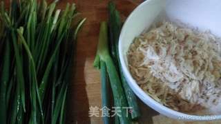 鸡蛋虾皮水饺的做法步骤:2