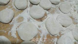 鸡蛋虾皮水饺的做法步骤:9