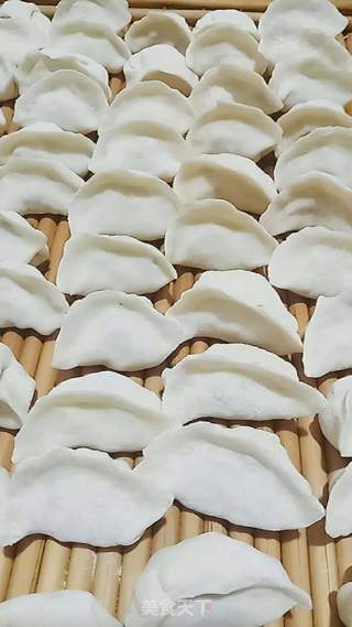 鸡蛋虾皮水饺的做法步骤:12