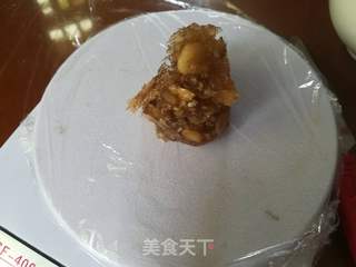 广式月饼-莲蓉蛋黄月饼的做法步骤:6