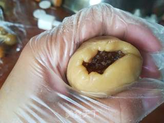 广式月饼-莲蓉蛋黄月饼的做法步骤:14