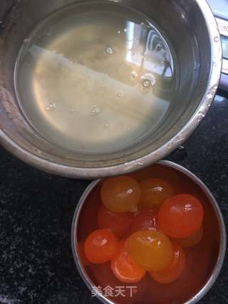 红豆沙蛋黄月饼的做法步骤:4
