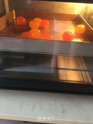 红豆沙蛋黄月饼的做法步骤:5