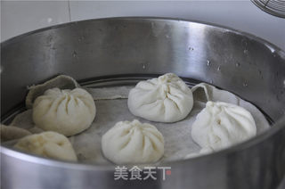 胡萝卜洋葱肉包的做法步骤:11