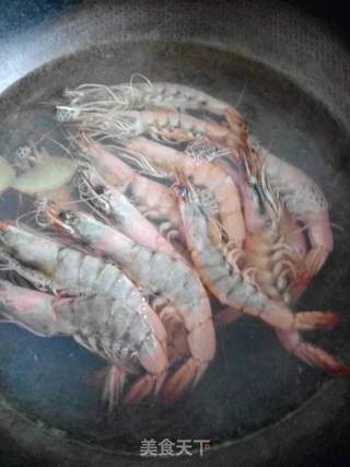 白灼虾的做法步骤：3