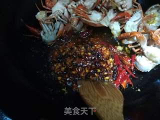 老干妈香辣蟹的做法步骤:14