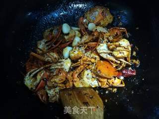 老干妈香辣蟹的做法步骤:16