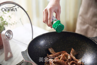 吮指孜然皮皮虾的做法步骤:7