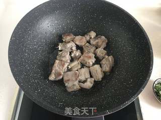 立秋贴秋膘~南瓜排骨焖饭的做法步骤:3