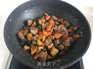 立秋贴秋膘～南瓜排骨焖饭的做法步骤：7