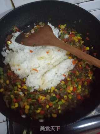 牛肉炒饭的做法步骤:7