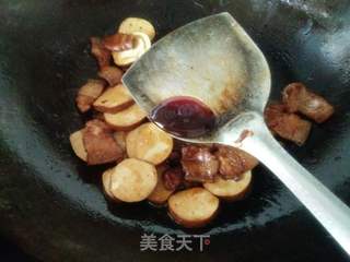 五花肉炒素鸡的做法步骤：7