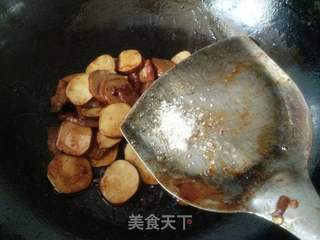 五花肉炒素鸡的做法步骤：8