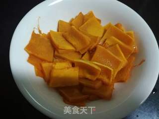 红糖南瓜饼的做法步骤：2