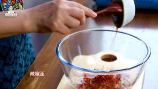 韩国料理中最受欢迎的小菜-腌苏子叶,绝对的下饭利器的做法步骤:6