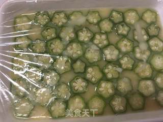 秋葵蒸蛋的做法步骤:4