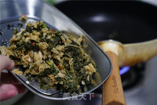 鲜香鱿鱼馅饼的做法步骤：2