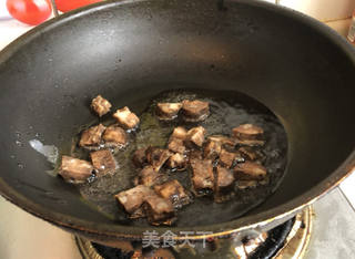 茄子腊肠焖饭#茄子#的做法步骤:6