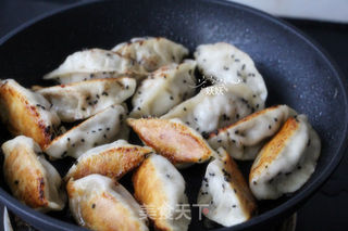 生煎牛肉饺子的做法步骤:11