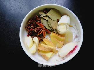 大盘鸡的做法步骤:2