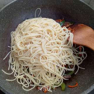 黑椒牛排意面的做法步骤:16